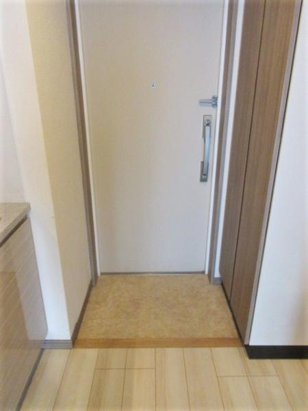 防犯効果の高いダブルロックの玄関ドア（写真は新築時）