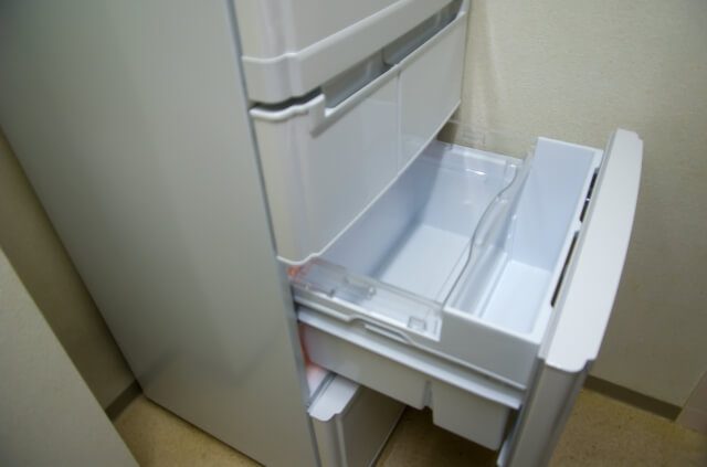 冷蔵庫は壁から少し離して設置