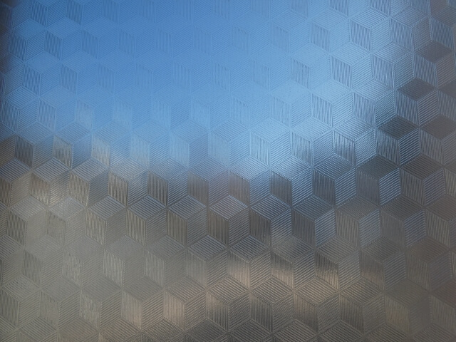 ガラスの破損も想定し飛び散りに対応