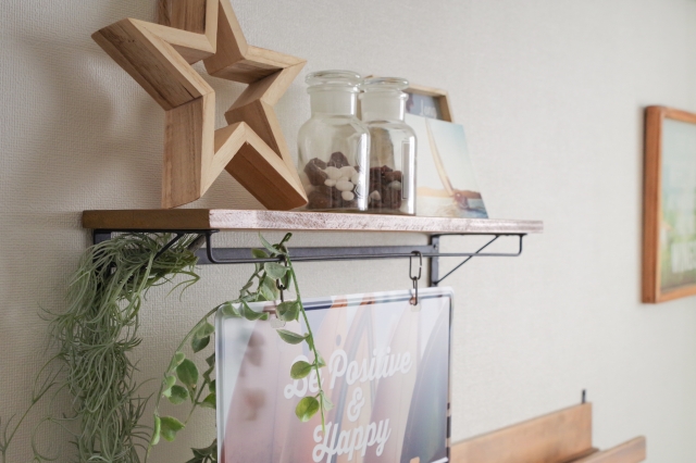 壁を傷つけない、ウォールシェルフ