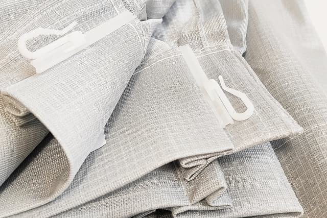 カーテンフックを付けたまま洗濯機へ