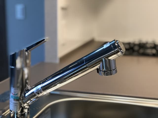 室内に潜む危険、窓・壁・金属・水回り