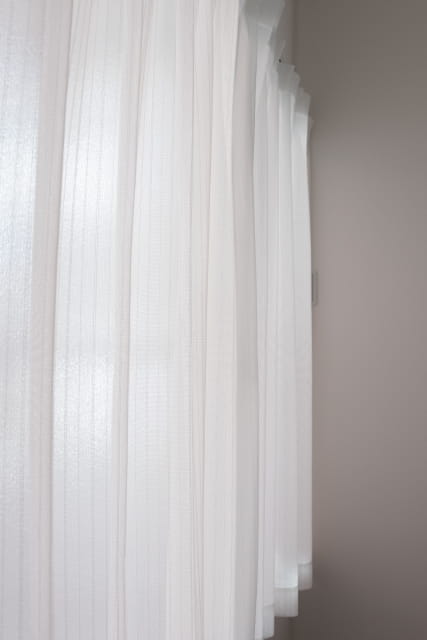 「色」は壁と同化、「柄」で視覚効果を